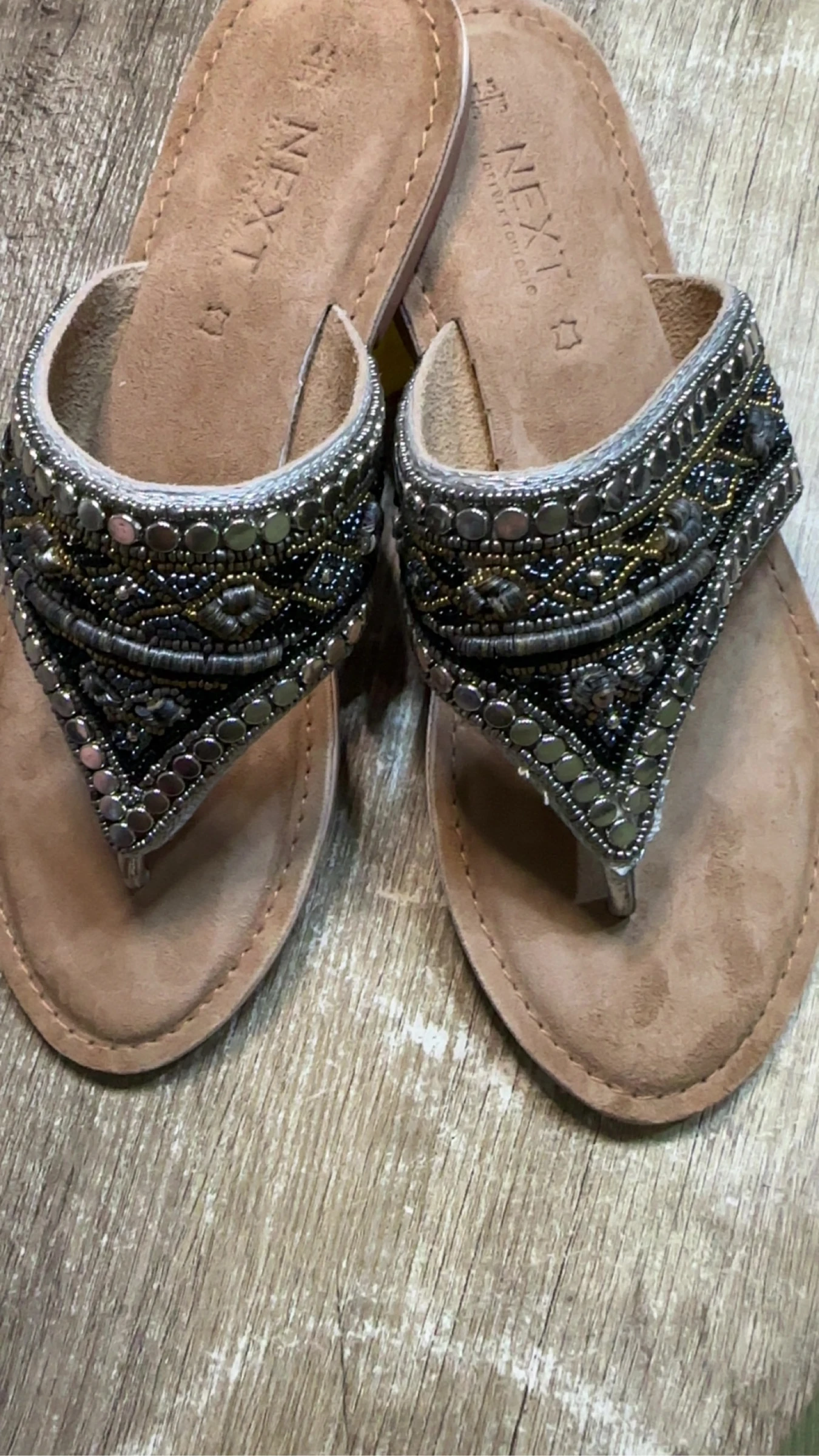Sandalias Chancletas con Perlado y Detalles de Joyería - Next Forever Comfort - Talla 37,5 – photo 5